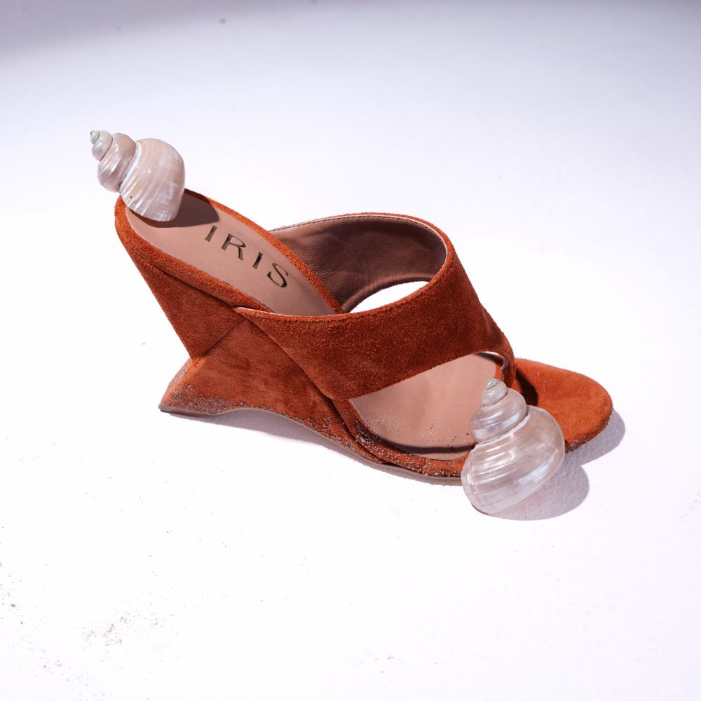 8-BRIGITTE PAPRIKA SUEDE